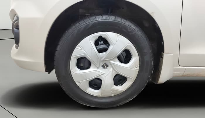 2018 Maruti Ertiga VXI, Petrol, Manual, 31,298 km, Left Front Wheel