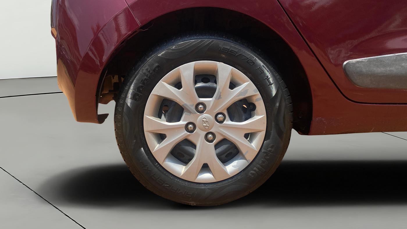 2015 Hyundai Grand i10 SPORTZ 1.2 KAPPA VTVT, Petrol, Manual, 57,228 km, Right Rear Wheel