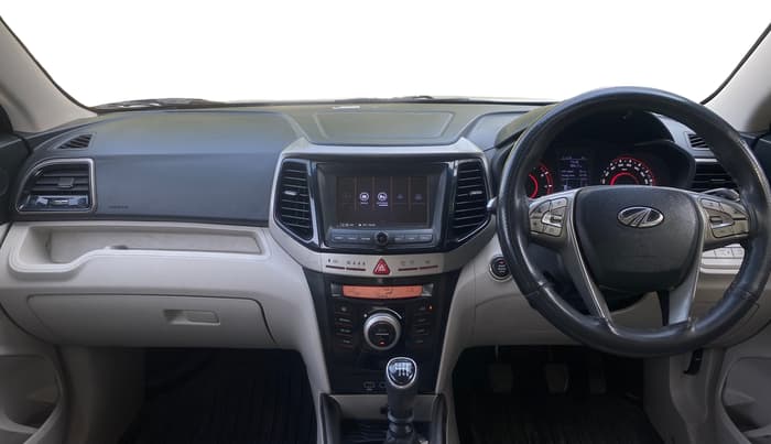 2021 Mahindra XUV300 W8 (O) 1.2 PETROL, Petrol, Manual, 1,25,922 km, Dashboard