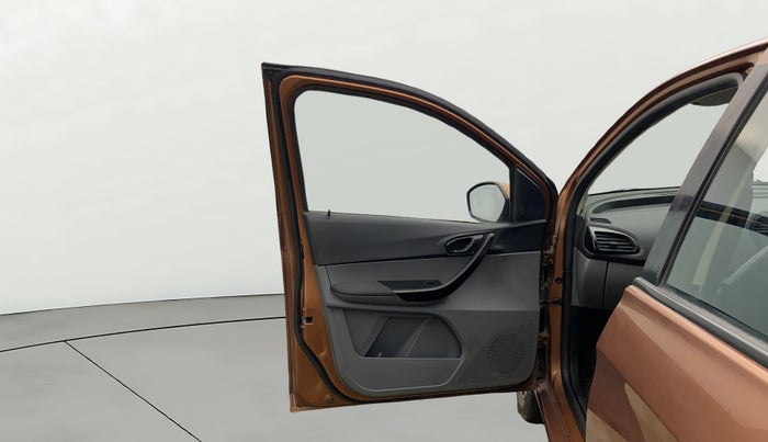 2018 Tata TIGOR XT PETROL, Petrol, Manual, 91,156 km, LHS Front Door