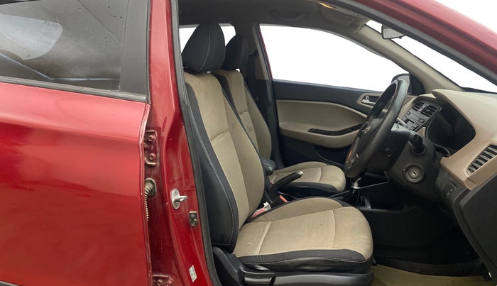 2015 Hyundai Elite i20 MAGNA 1.4 CRDI, Diesel, Manual, 1,19,303 km, Right Side Front Door Cabin