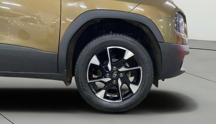 2023 Tata PUNCH CREATIVE AMT 1.2 RTN DUAL TONE, Petrol, Automatic, 30,699 km, Right Front Wheel