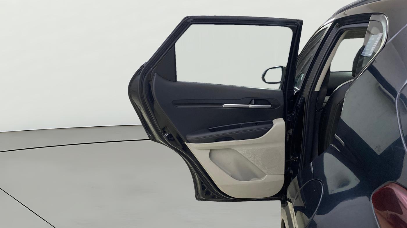 2021 KIA SONET HTX 1.0 IMT, Petrol, Manual, 53,945 km, LHS Rear Door