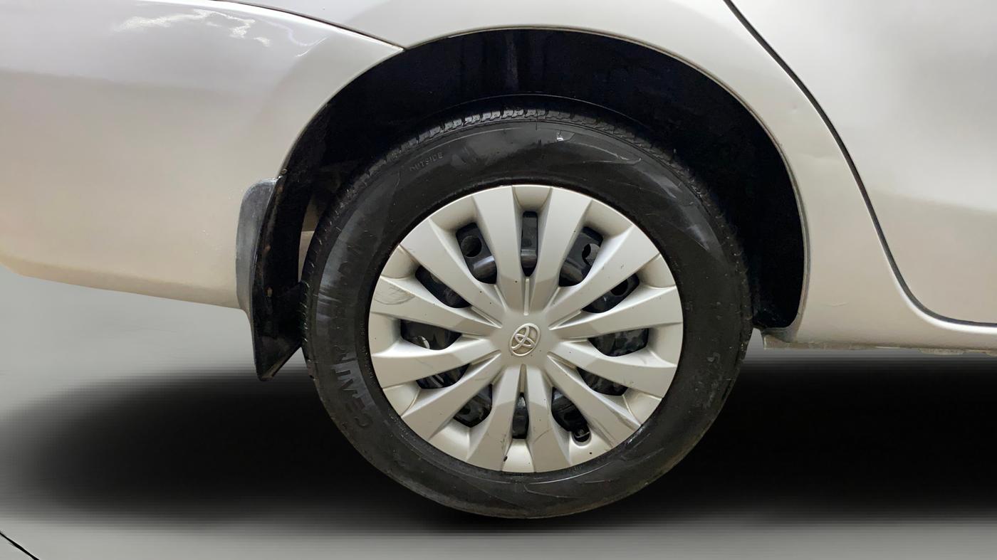 2015 Toyota Etios G, Petrol, Manual, 41,922 km, Right Rear Wheel
