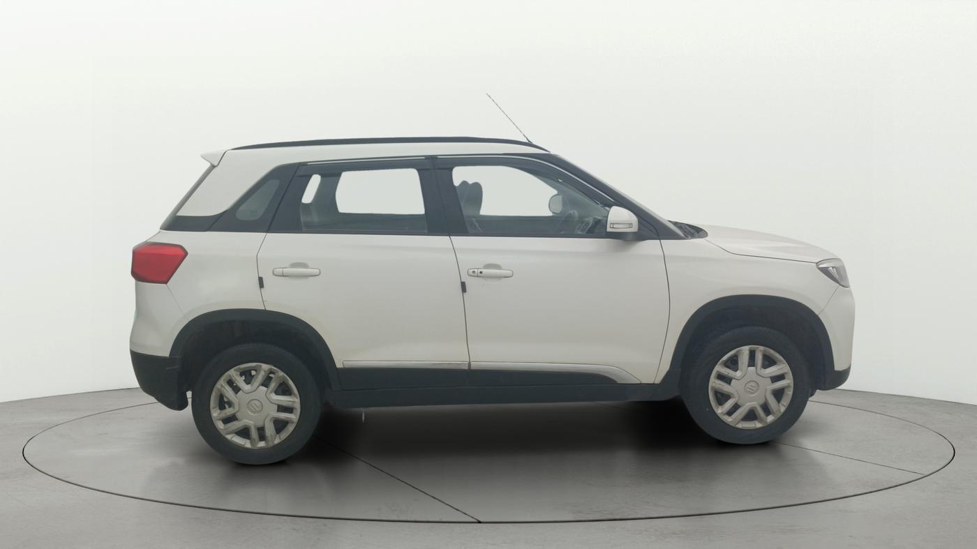 2022 Maruti Vitara Brezza VXI, Petrol, Manual, 27,975 km, Right Side View