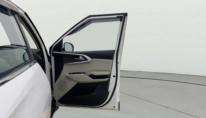 2024 KIA CARENS PRESTIGE 1.5 PETROL 7 STR, Petrol, Manual, 7,359 km, RHS Front Door