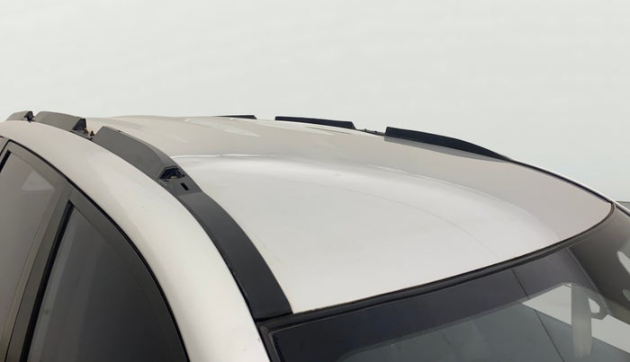 2015 Mahindra XUV500 W8, Diesel, Manual, 1,41,040 km, Roof