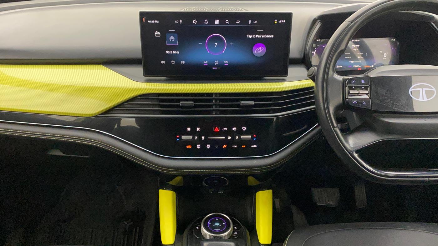 2023 Tata Harrier FEARLESS PLUS DUAL TONE AT, Diesel, Automatic, 27,867 km, Air Conditioner