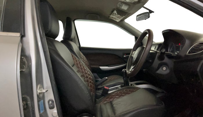 2016 Maruti Baleno DELTA PETROL 1.2, Petrol, Manual, 80,739 km, Right Side Front Door Cabin