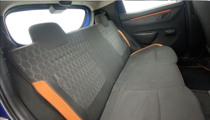 2018 Renault Kwid CLIMBER 1.0, Petrol, Manual, 25,132 km, Right Side Rear Door Cabin
