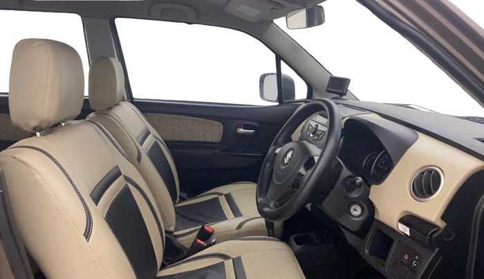 2017 Maruti Wagon R 1.0 VXI (O) AMT, Petrol, Automatic, 49,218 km, Right Side Front Door Cabin