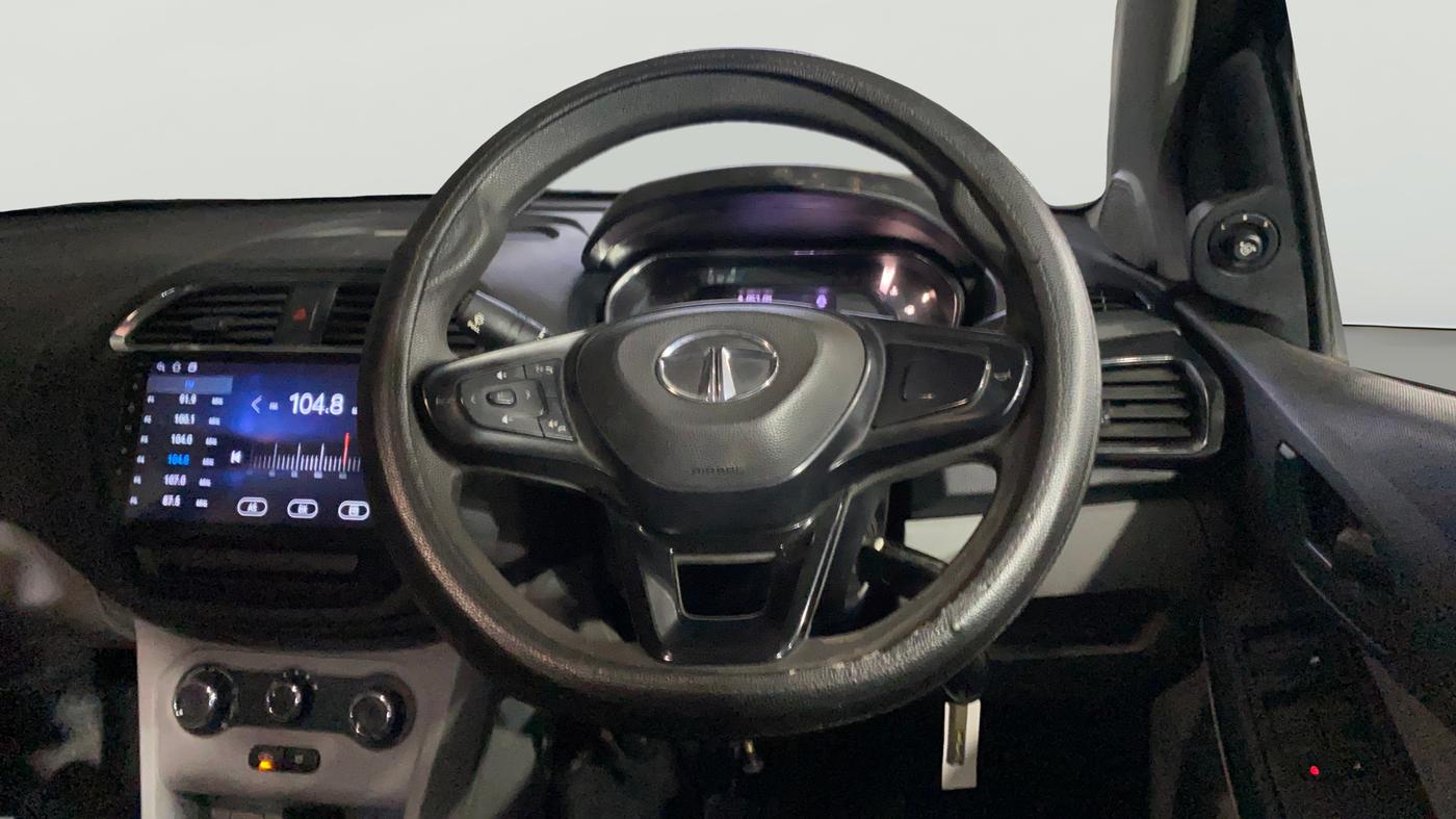 2021 Tata Tiago XT (O) PETROL, Petrol, Manual, 44,599 km, Steering Wheel Close Up