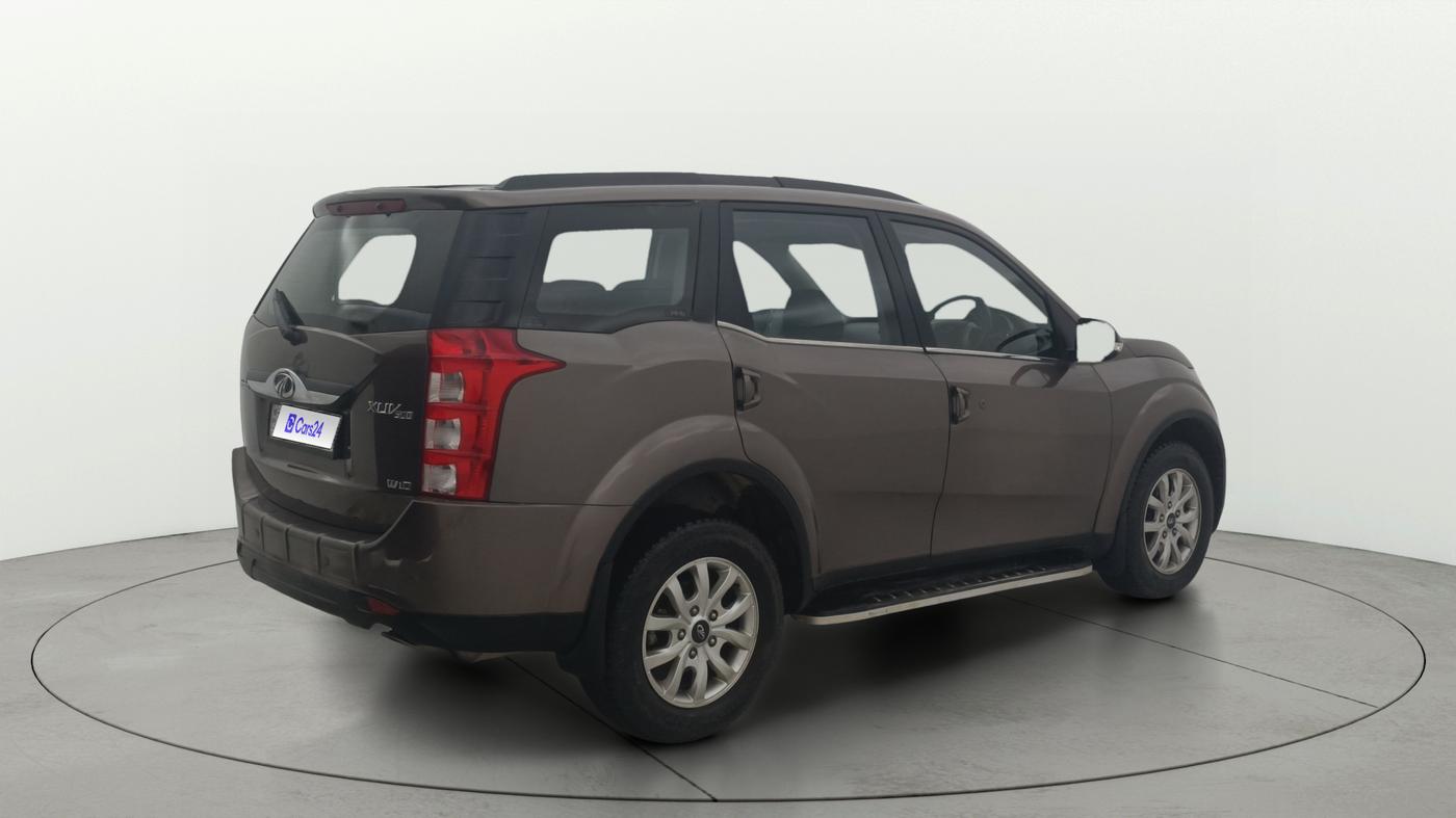 2017 Mahindra XUV500 W10, Diesel, Manual, 82,167 km, Right Back Diagonal