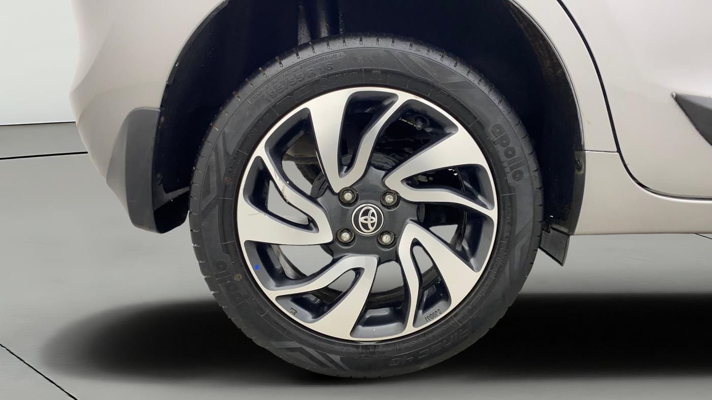 2020 Toyota Glanza G, Petrol, Manual, 27,466 km, Right Rear Wheel