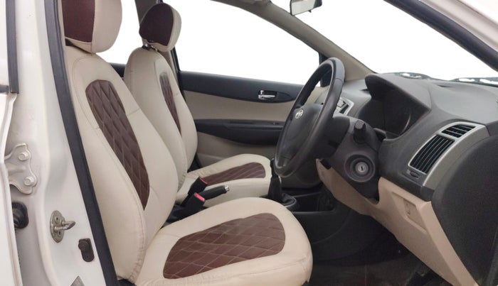 2013 Hyundai i20 MAGNA (O) 1.2, Petrol, Manual, 86,274 km, Right Side Front Door Cabin