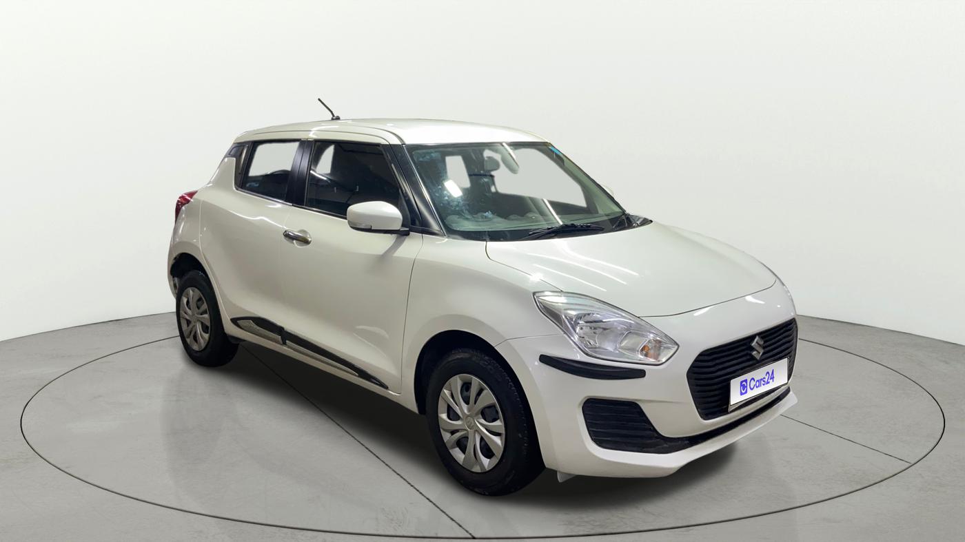 2020 Maruti Swift VXI AMT, Petrol, Automatic, 38,458 km, Right Front Diagonal