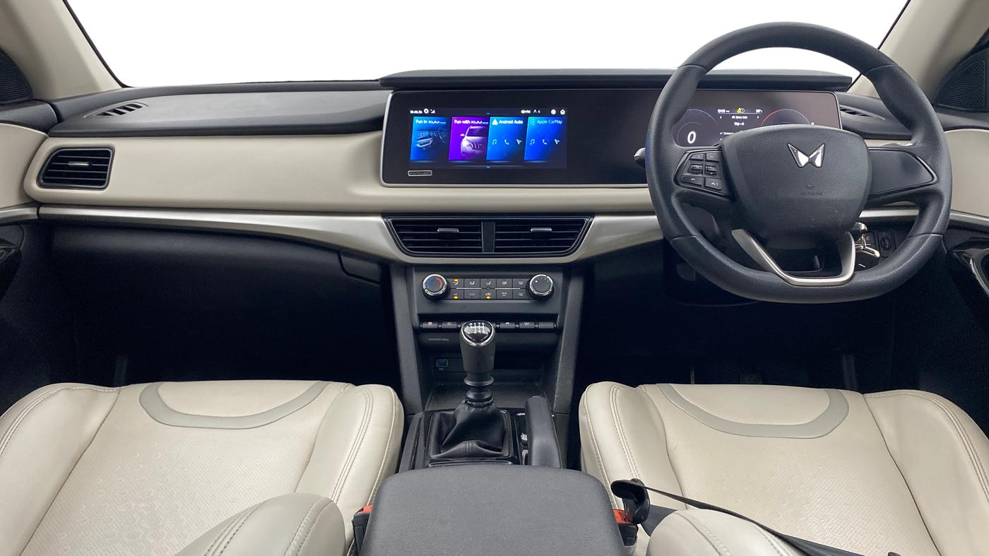 2023 Mahindra XUV700 AX 5 P MT 7 STR, Petrol, Manual, 44,757 km, Dashboard
