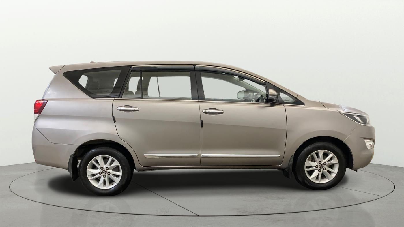 2018 Toyota Innova Crysta 2.7 VX 7 STR, Petrol, Manual, 42,152 km, Right Side View