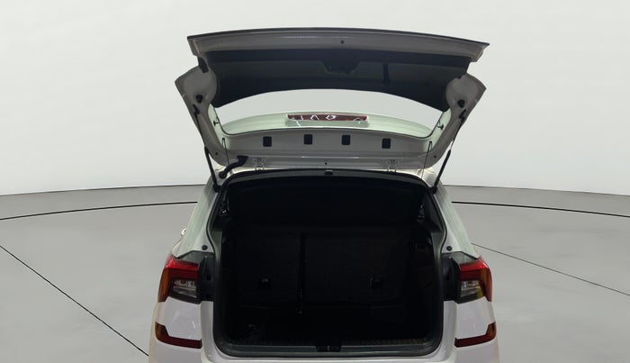 2025 Skoda KUSHAQ Sportline 1.0L TSI AT, Petrol, Automatic, 6,830 km, Boot Door Open