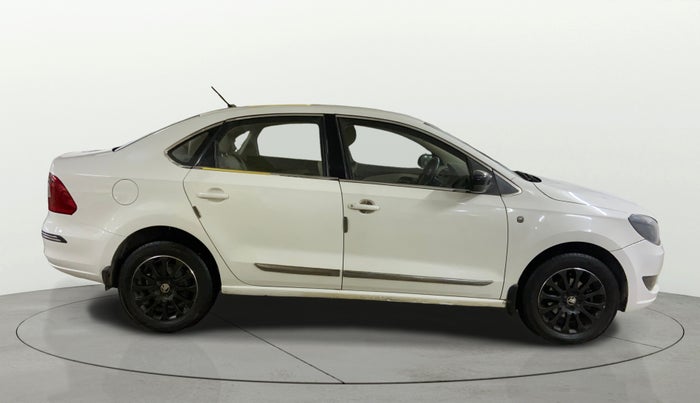 2015 Skoda Rapid 1.5 TDI CR ELEGANCE, Diesel, Manual, 98,257 km, Right Side View