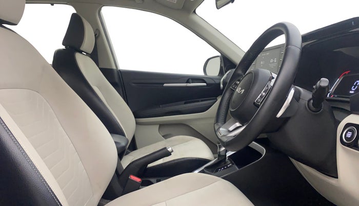 2022 KIA SONET HTX 1.5 AT, Diesel, Automatic, 29,856 km, Right Side Front Door Cabin