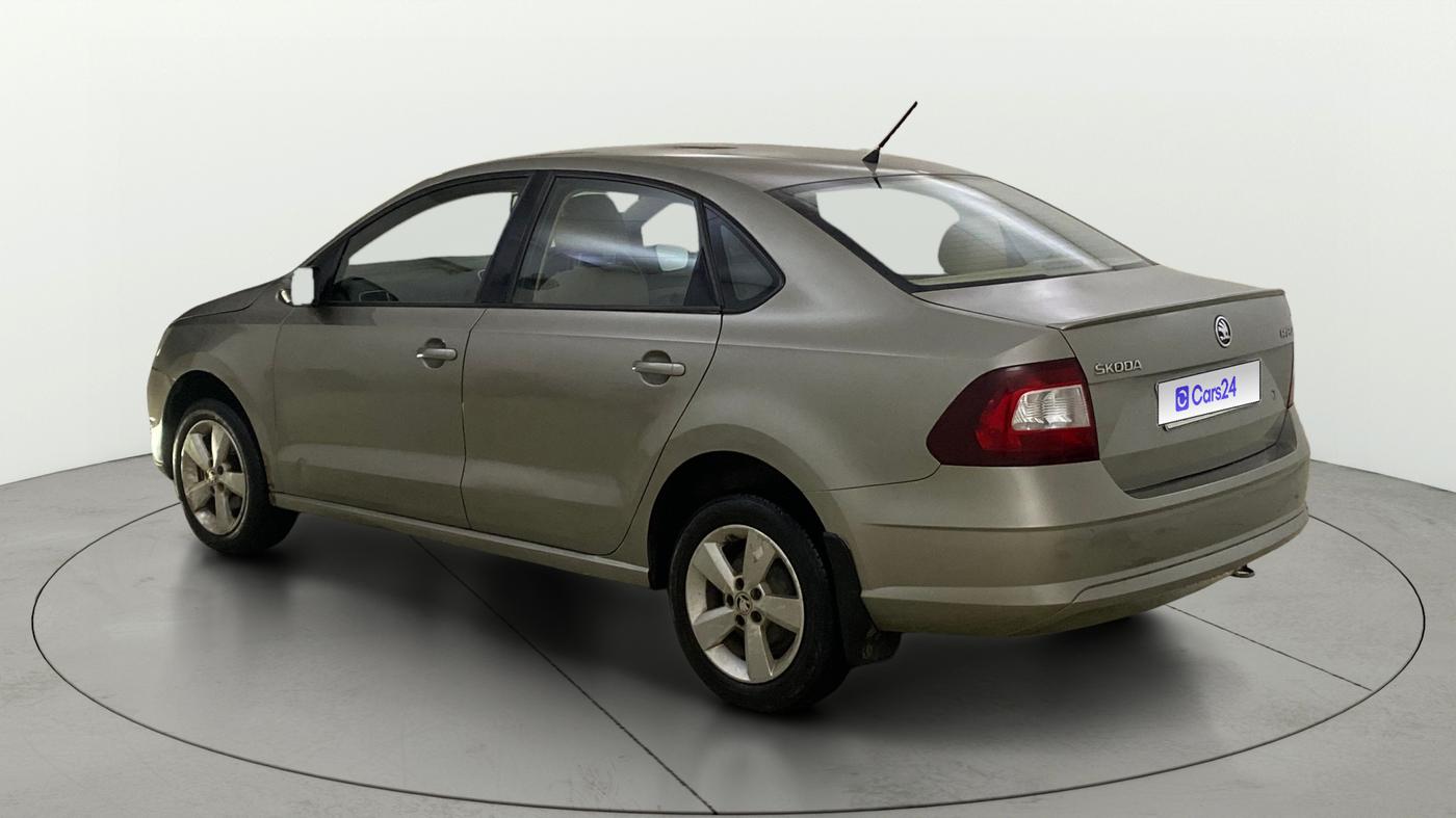 2016 Skoda Rapid AMBITION 1.6 MPI AT, Petrol, Automatic, 35,833 km, Left Back Diagonal