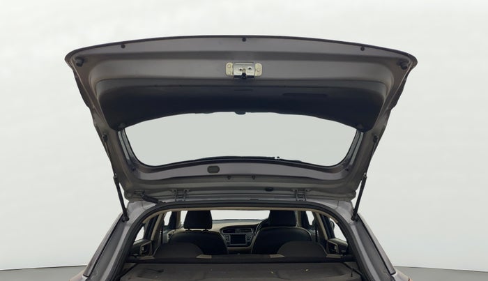 2019 Hyundai Elite i20 SPORTZ PLUS 1.2, Petrol, Manual, 27,083 km, Boot Door Open