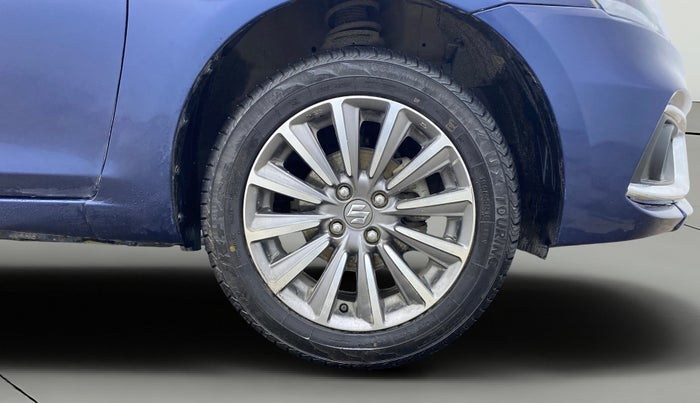 2019 Maruti Ciaz ALPHA 1.5 SHVS PETROL, Petrol, Manual, 42,420 km, Right Front Wheel