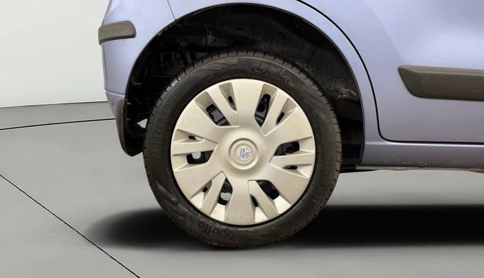 2015 Maruti Wagon R 1.0 VXI, Petrol, Manual, 28,879 km, Right Rear Wheel