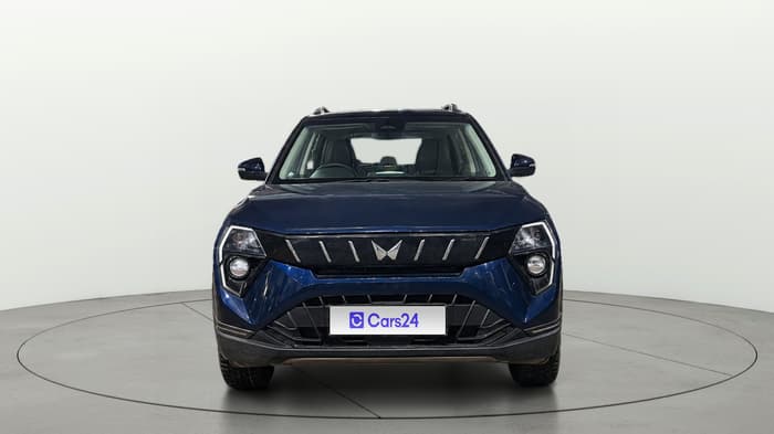 2024 Mahindra XUV 3XO AX5L 1.2 TGDi AT, Petrol, Automatic, 24,917 km, Front