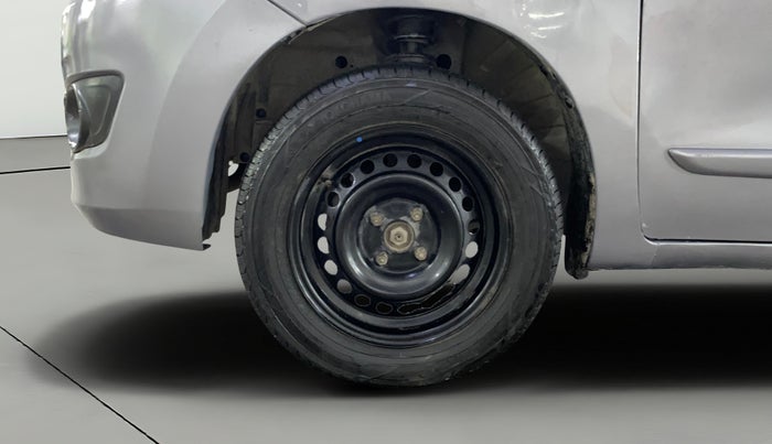 2014 Maruti Wagon R 1.0 VXI, Petrol, Manual, 1,30,697 km, Left Front Wheel