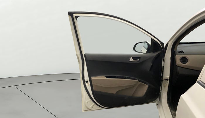 2015 Hyundai Grand i10 ASTA 1.2 KAPPA VTVT, Petrol, Manual, 77,615 km, LHS Front Door