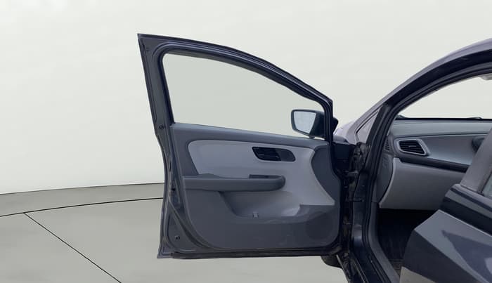 2021 Tata ALTROZ XM PLUS PETROL, Petrol, Manual, 34,212 km, LHS Front Door