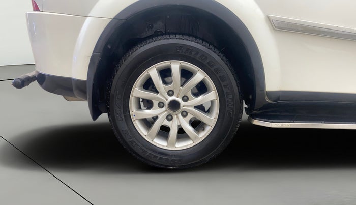 2020 Mahindra XUV500 W9, Diesel, Manual, 69,539 km, Right Rear Wheel