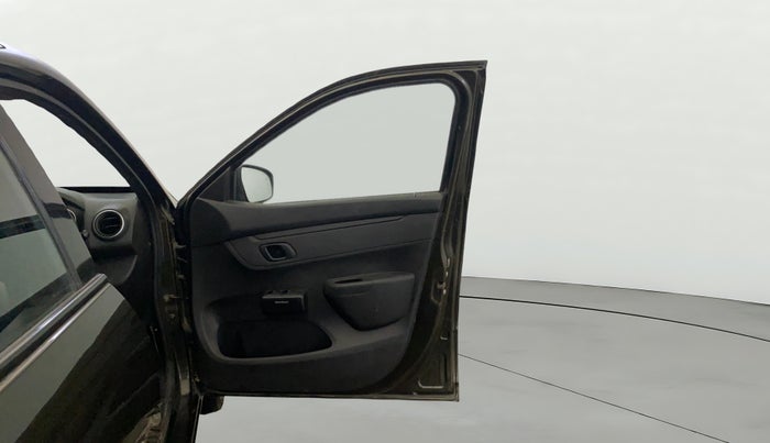 2017 Renault Kwid RXL, Petrol, Manual, 39,435 km, RHS Front Door