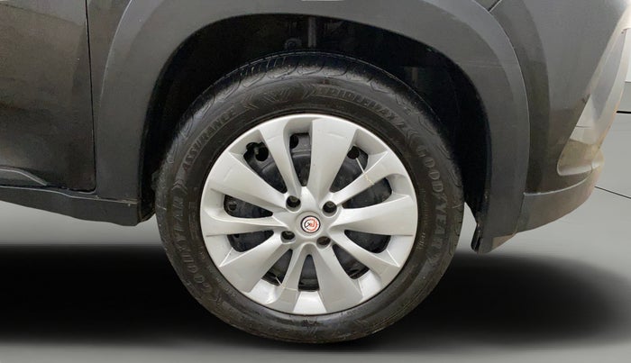 2019 Mahindra KUV 100 NXT K6+ P 6 STR, Petrol, Manual, 44,006 km, Right Front Wheel