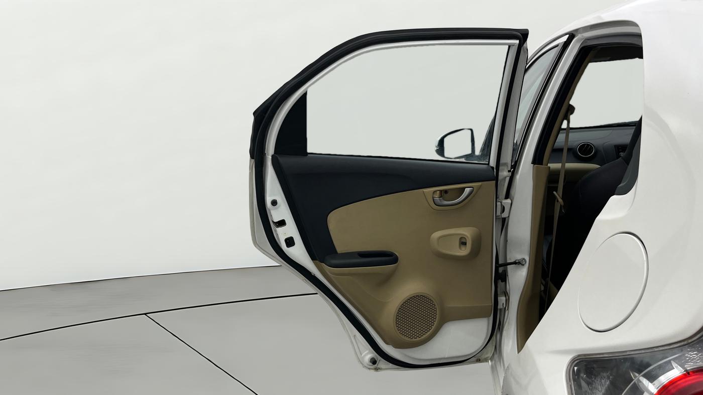 2015 Honda Brio VX AT, Petrol, Automatic, 27,749 km, LHS Rear Door