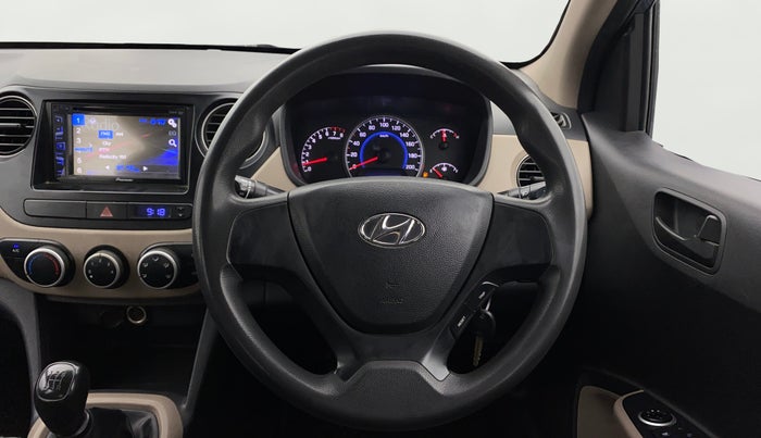 2016 Hyundai Grand i10 MAGNA 1.2 KAPPA VTVT, Petrol, Manual, 1,00,598 km, Steering Wheel Close Up