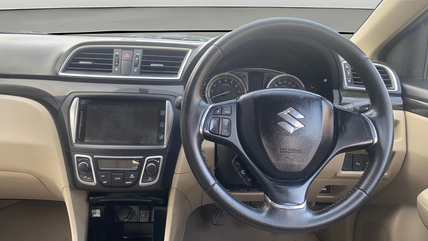 2018 Maruti Ciaz ALPHA 1.4 PETROL, Petrol, Manual, 1,08,236 km, Steering Wheel Close Up
