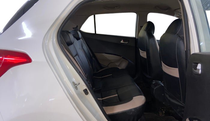 2015 Hyundai Grand i10 ASTA 1.2 KAPPA VTVT, CNG, Manual, 78,834 km, Right Side Rear Door Cabin