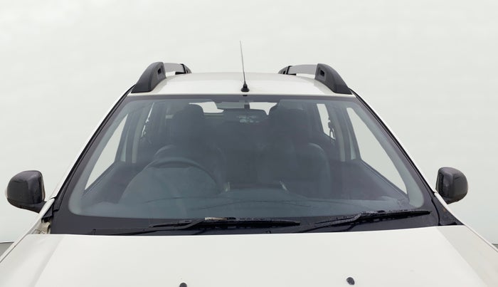 2017 Renault Duster 110 PS RXZ 4X4 MT DIESEL, Diesel, Manual, 48,607 km, Front Windshield