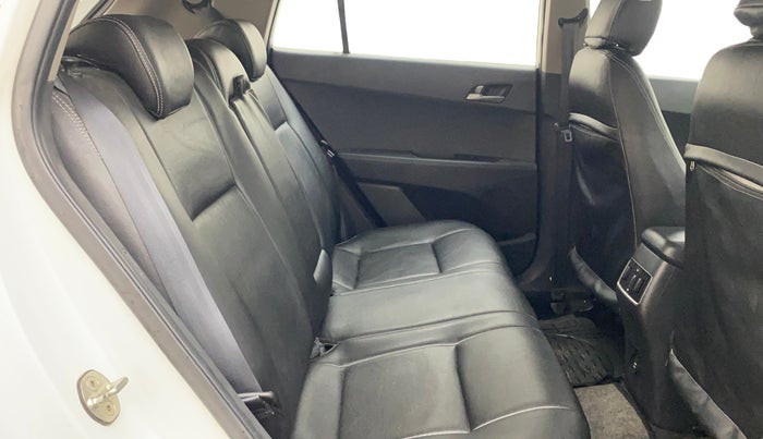 2017 Hyundai Creta SX PLUS 1.6 PETROL, Petrol, Manual, 79,133 km, Right Side Rear Door Cabin