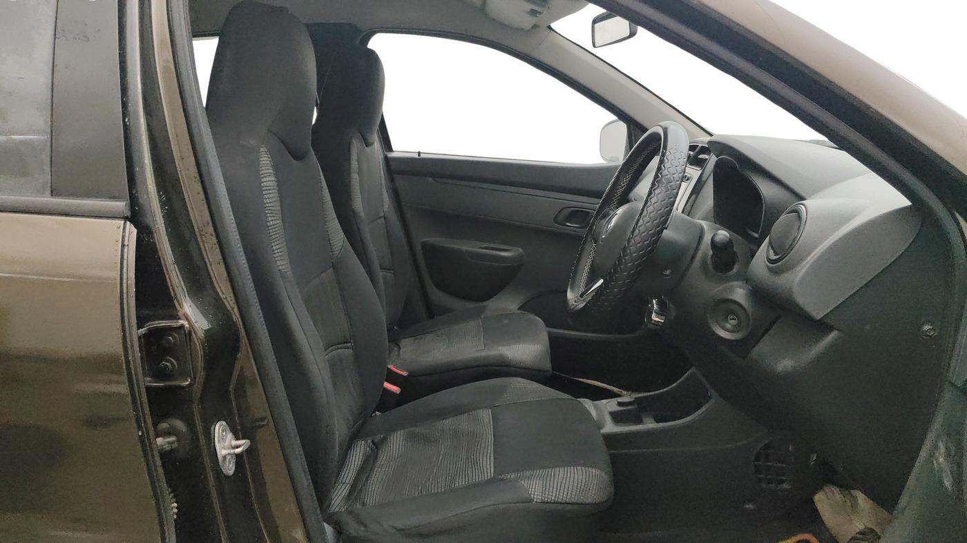 2016 Renault Kwid RXT 1.0 AMT, Petrol, Automatic, 39,169 km, Right Side Front Door Cabin