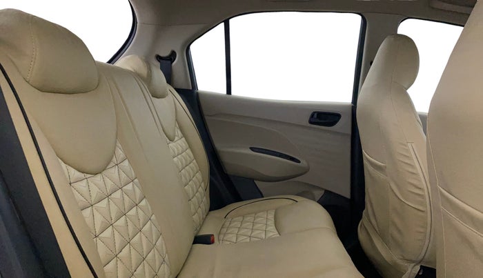 2022 Hyundai NEW SANTRO MAGNA EXECUTIVE CNG, CNG, Manual, 44,179 km, Right Side Rear Door Cabin