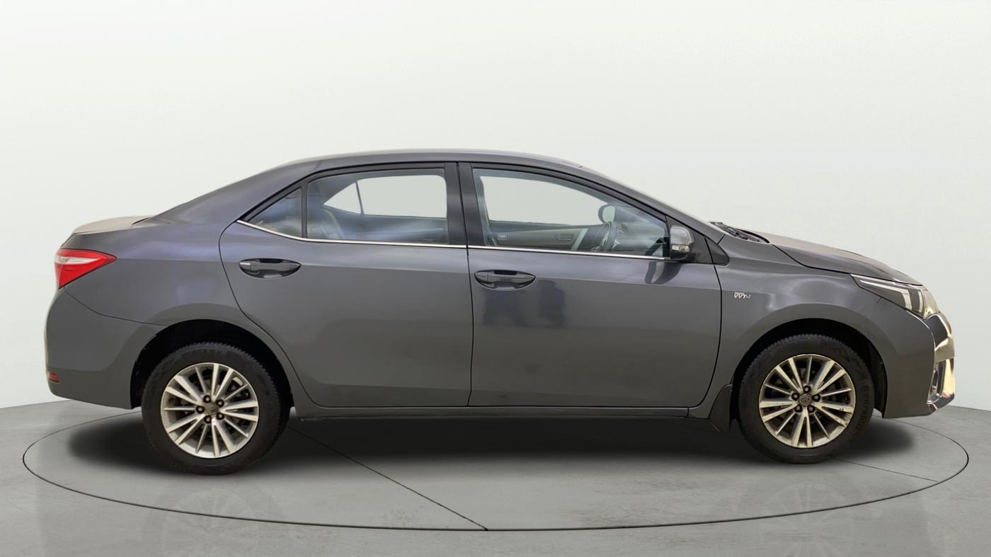 2014 Toyota Corolla Altis VL CVT PETROL, Petrol, Automatic, 1,32,528 km, Right Side View