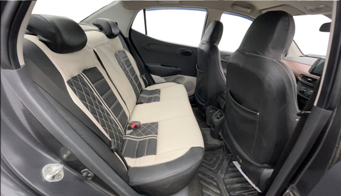 2022 Hyundai AURA S 1.2 CNG, CNG, Manual, 63,952 km, Right Side Rear Door Cabin