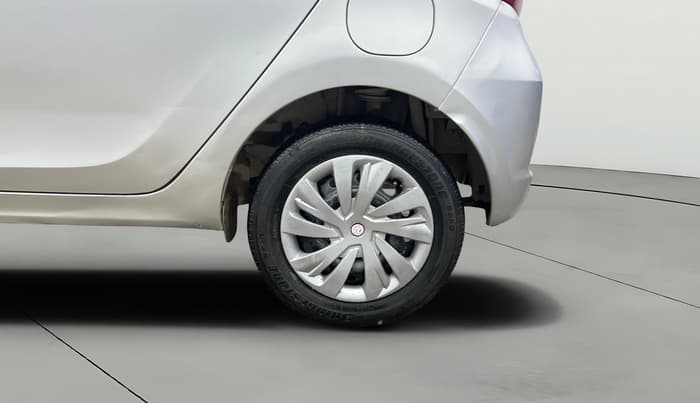 2017 Tata Tiago XT PETROL, Petrol, Manual, 40,086 km, Left Rear Wheel