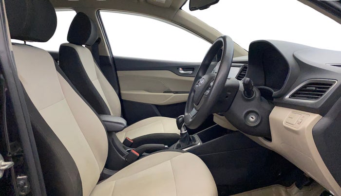 2018 Hyundai Verna 1.6 VTVT SX, Petrol, Manual, 84,701 km, Right Side Front Door Cabin