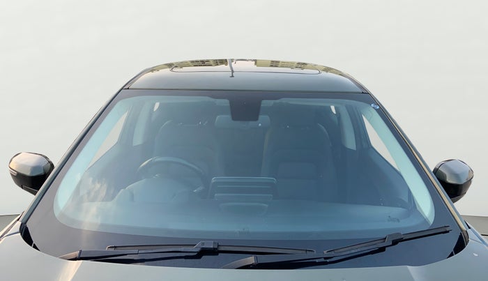 2021 Tata Harrier XZA PLUS 2.0L, Diesel, Automatic, 1,11,291 km, Front Windshield