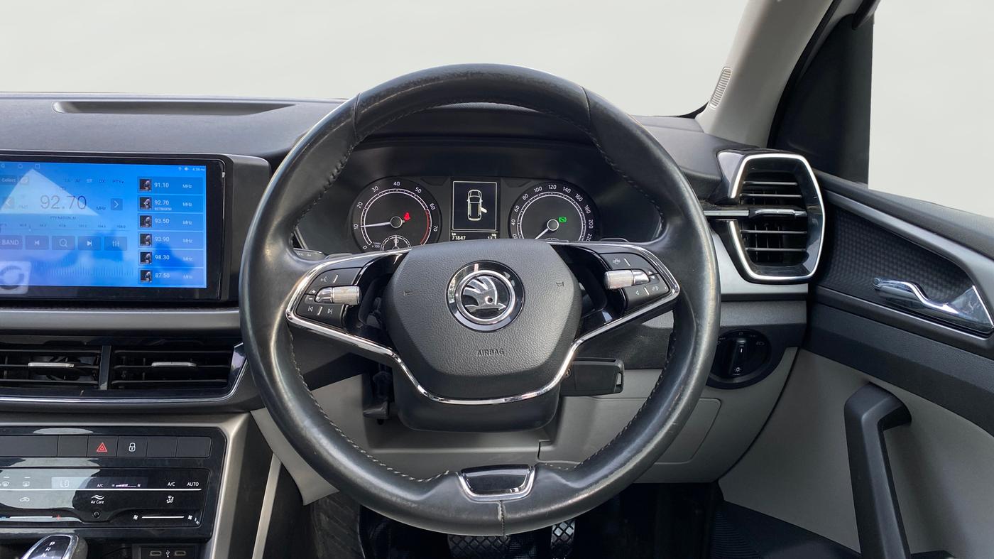 2022 Skoda KUSHAQ AMBITION 1.0L TSI AT, Petrol, Automatic, 72,030 km, Steering Wheel Close Up